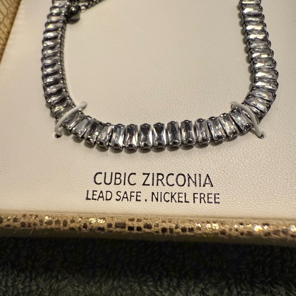 New in box House of Harlow 1960 Silver Cubic Zirconia Bracelet - Picture 3 of 3